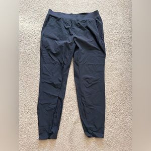 Men’s Lululemon In Mind jogger, obsidian color, size XL